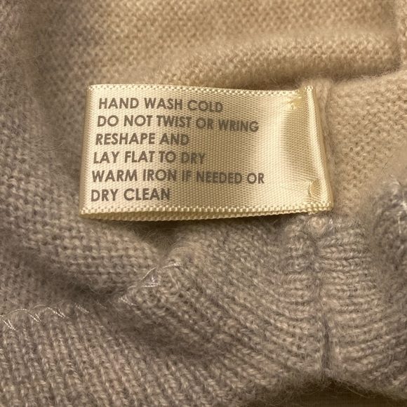 White + Warren Powder Blue and Cream 100% Cashmere Pullover Sweater Size S - Picture 11 of 12